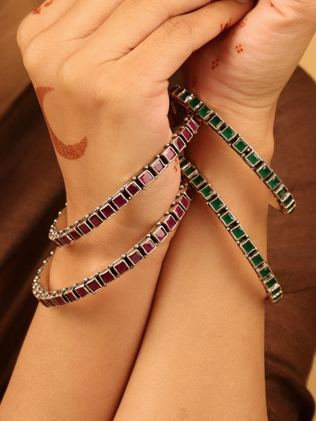MOHE SILVER BANGLES