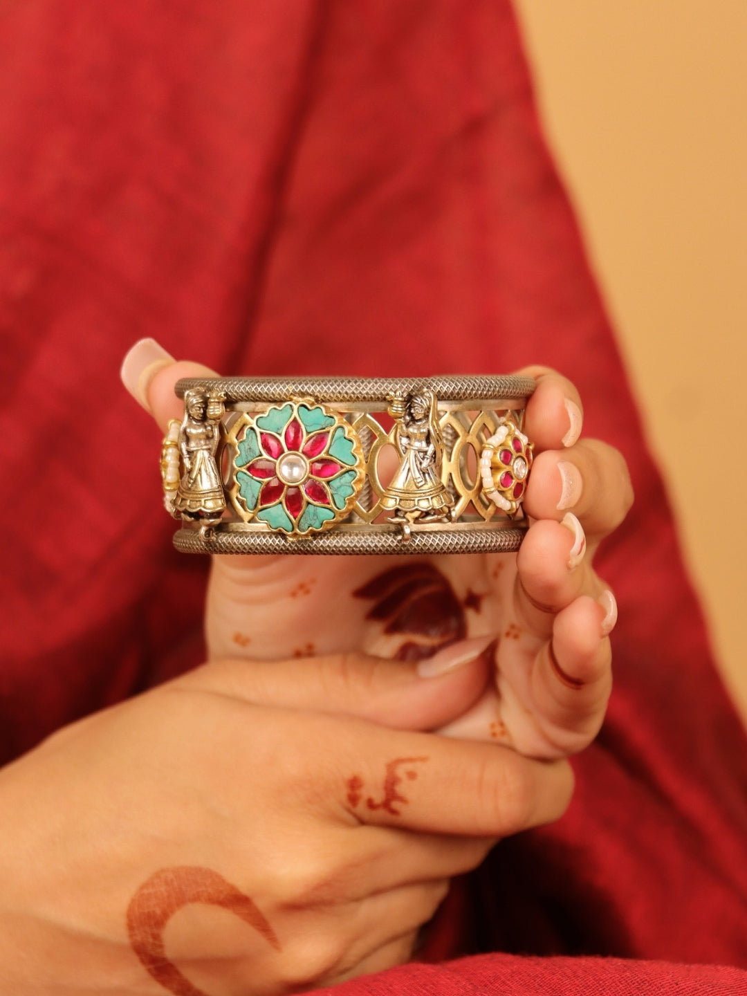 NAZAAKAT CHITAI KADA
