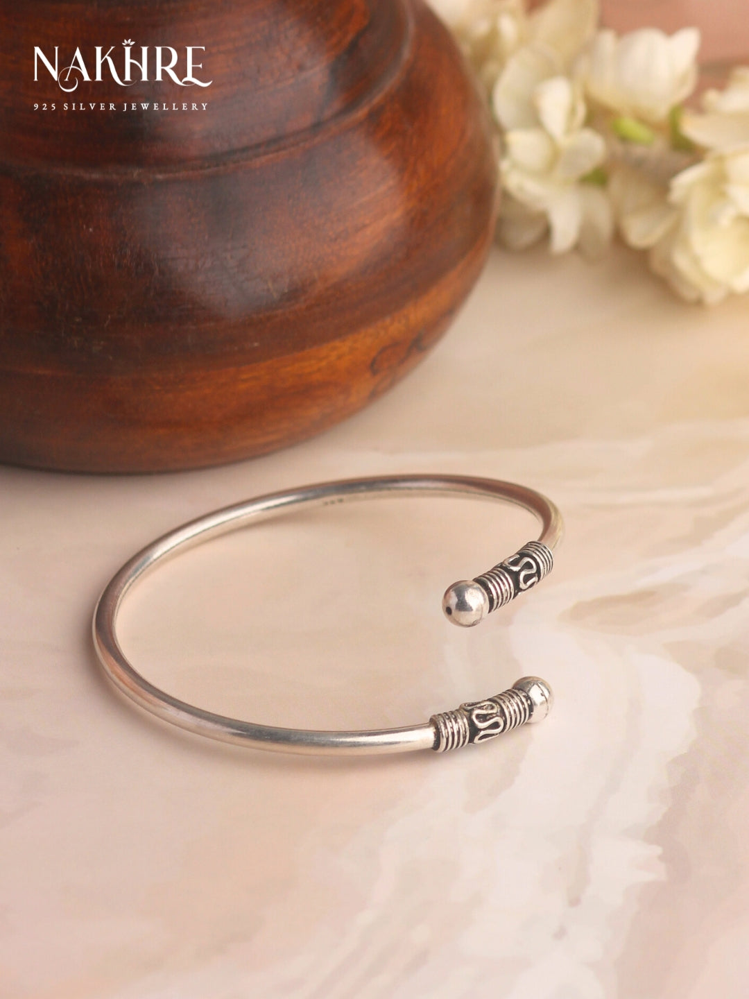 Maaya Silver Kada