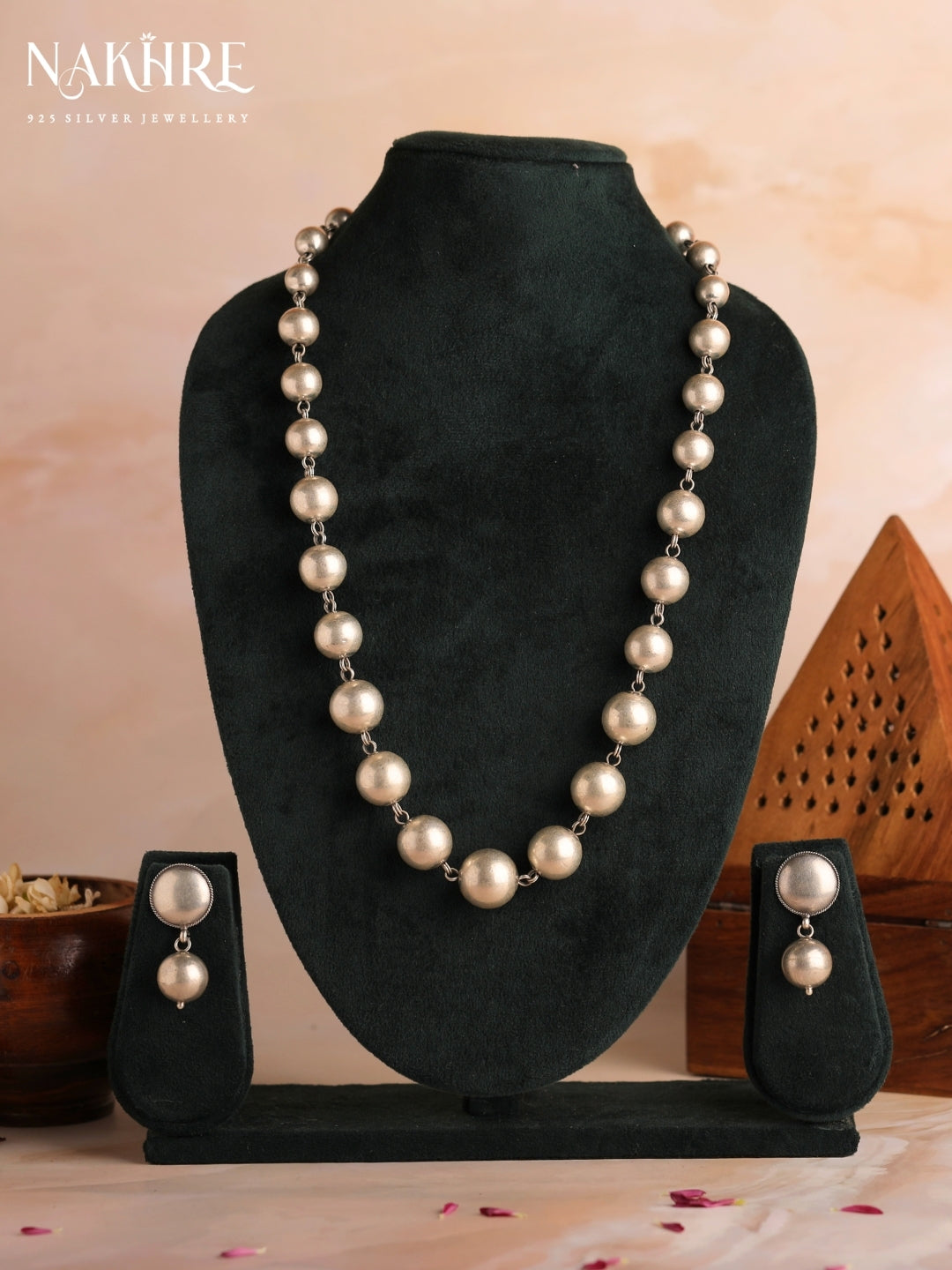 Maya Kanthika Necklace Set