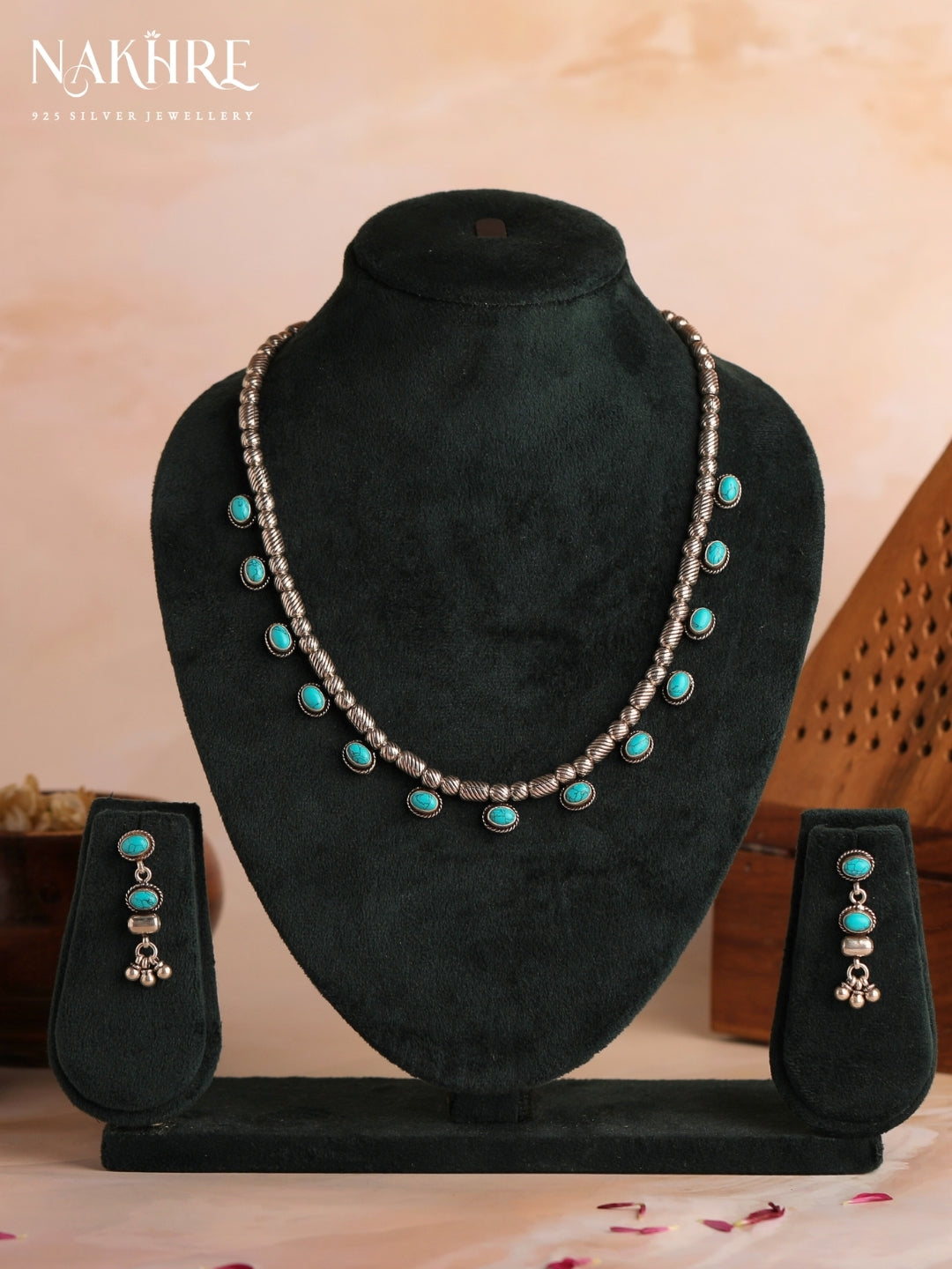 Maya Neelaya Necklace Set