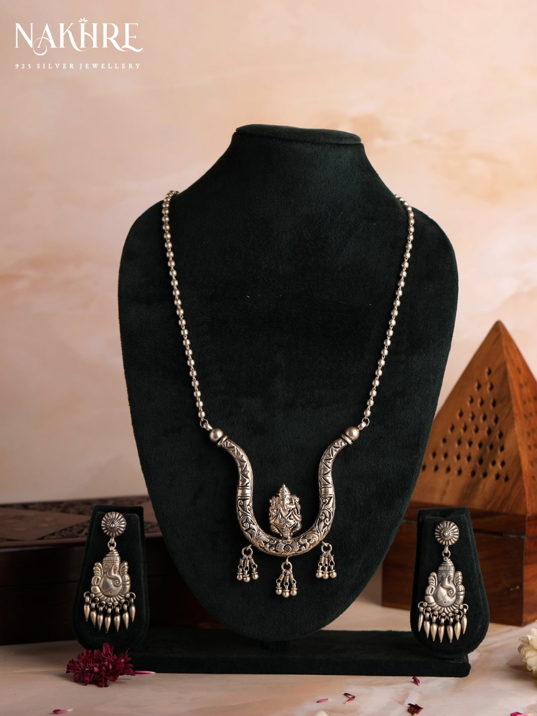 Maya Trinetra Necklace Set