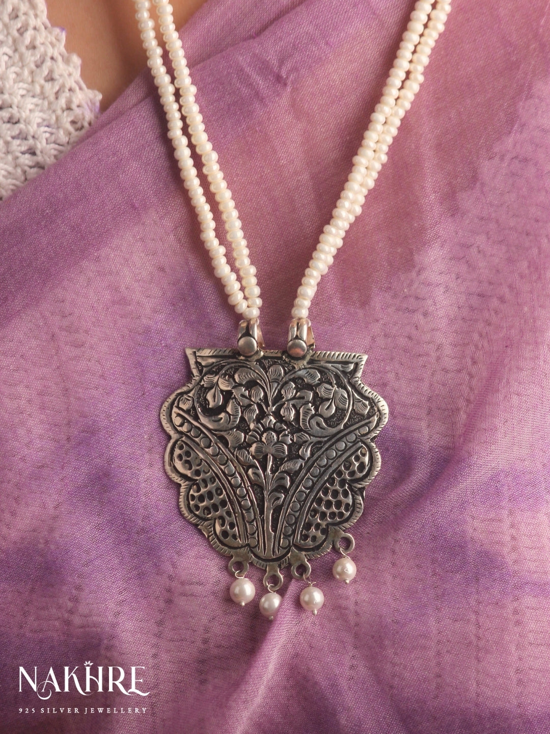 Maya Tvarita Necklace Set