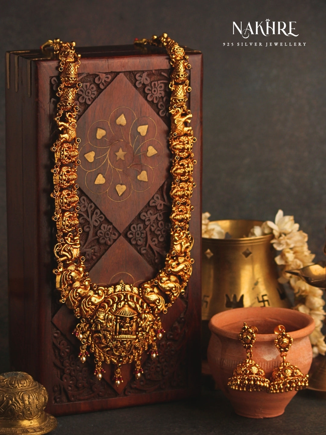 Veda Jiva Necklace Set