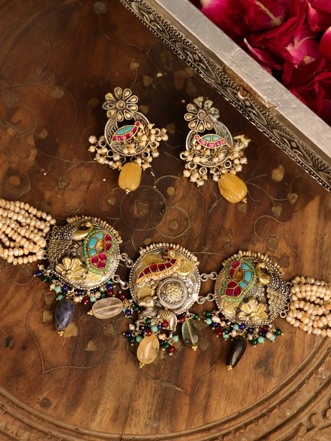 Nazaakat Tarang Choker Set