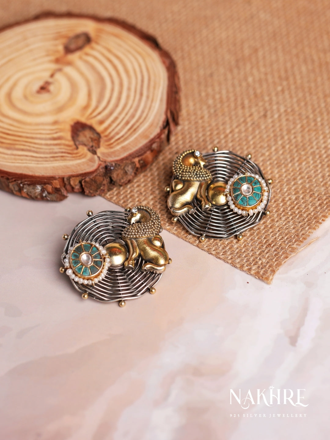 Nazaakat Horse Motif Studs