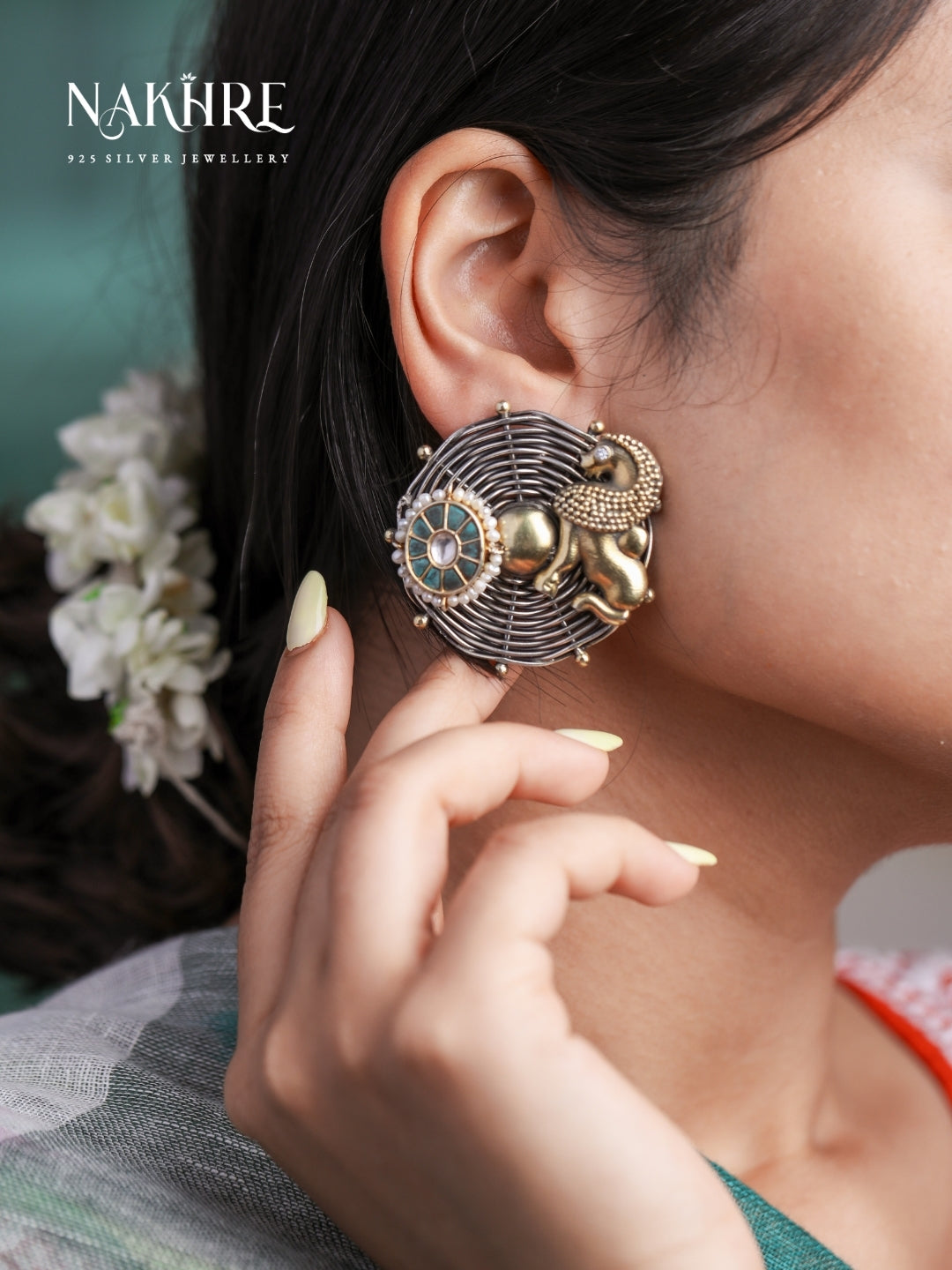 Nazaakat Horse Motif Studs