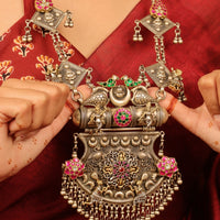 NAZAAKAT MAYUR SILVER SET