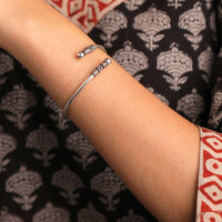 Maaya Silver Kada