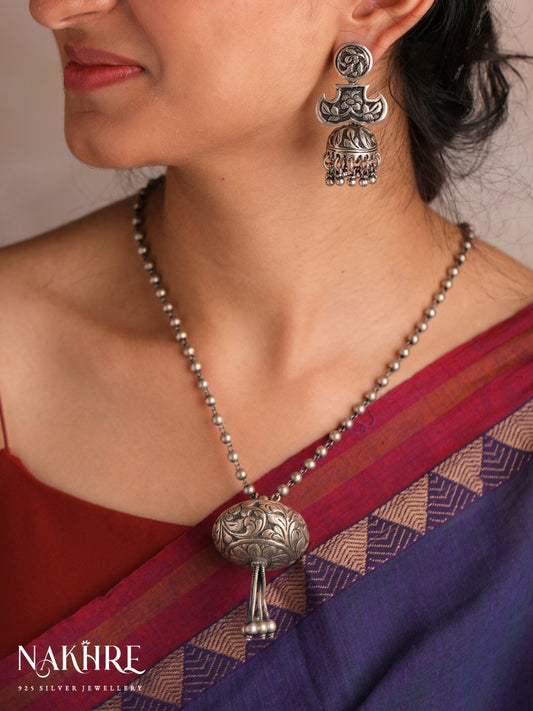 Maya Nriti Veda Necklace Set
