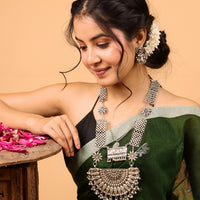 Maya Vajrapankh Necklace Set