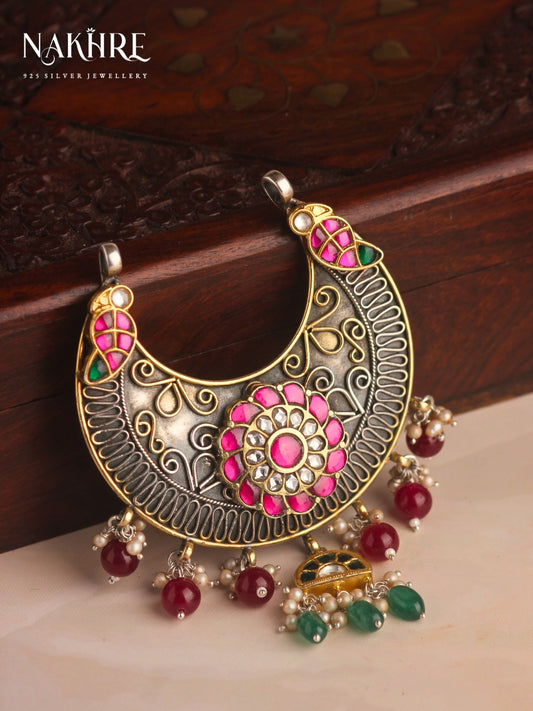 Nazaakat Pendant Set